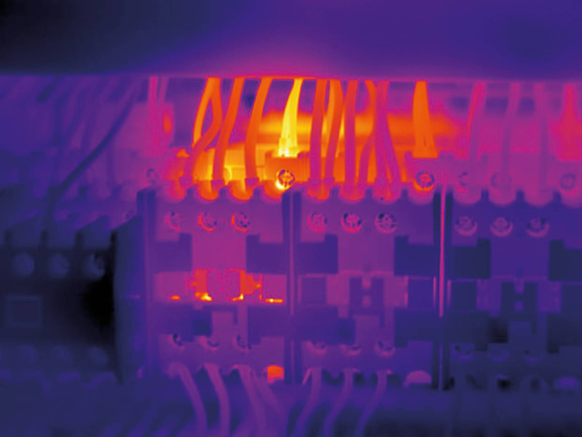 Imágen termográfica instalación eléctrica